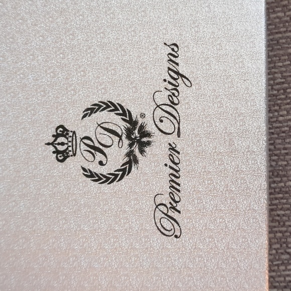 Premier Designs choker - Picture 2 of 3